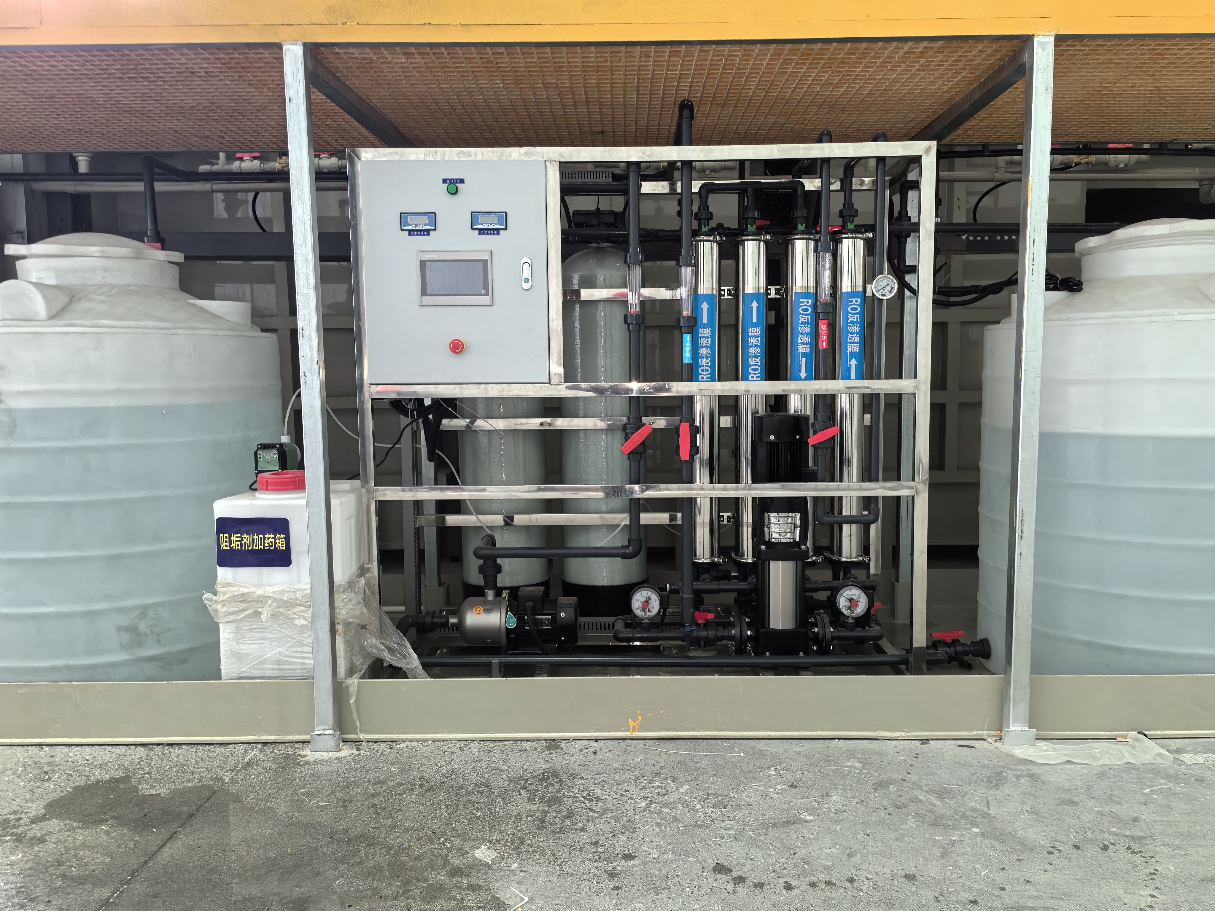 贵州某航天材料公司1吨纯水设备